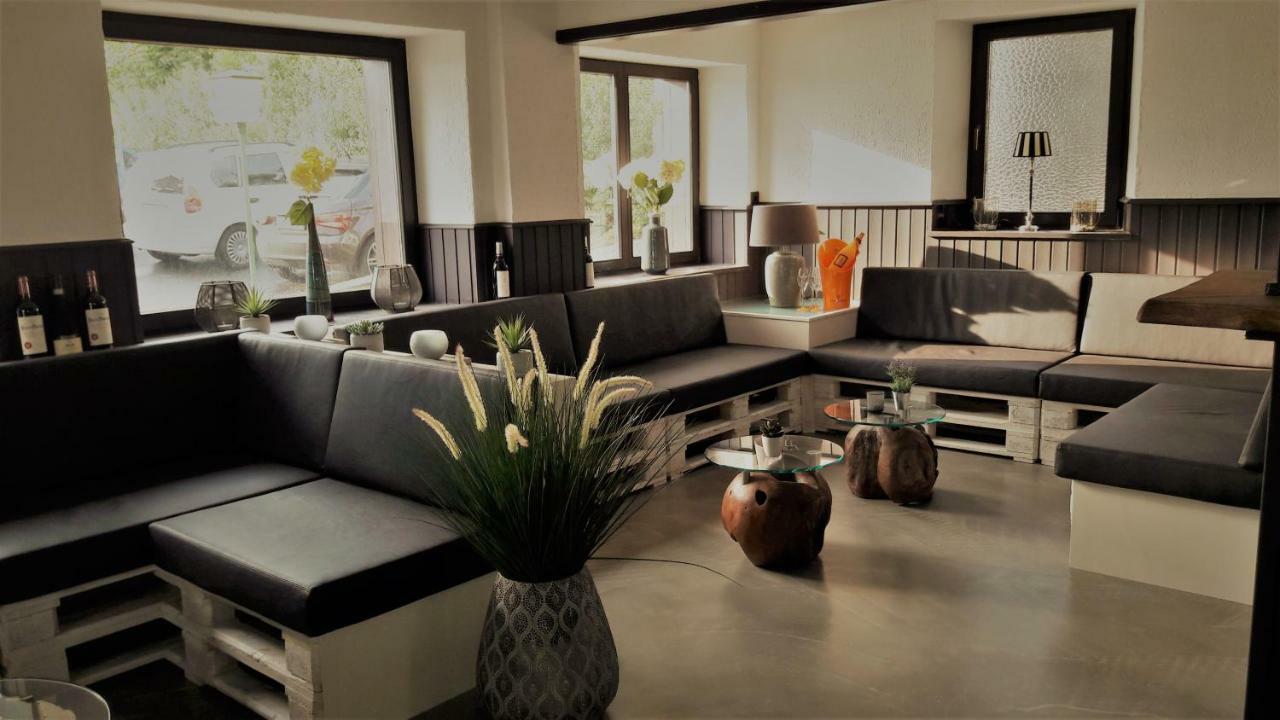 Df Am Ring Nuerburg Hotell Eksteriør bilde